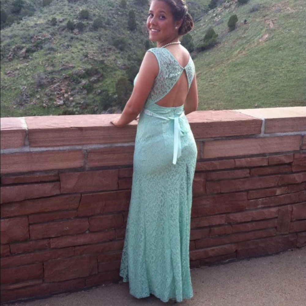 Beautiful Formal Gown - *WORN ONCE*